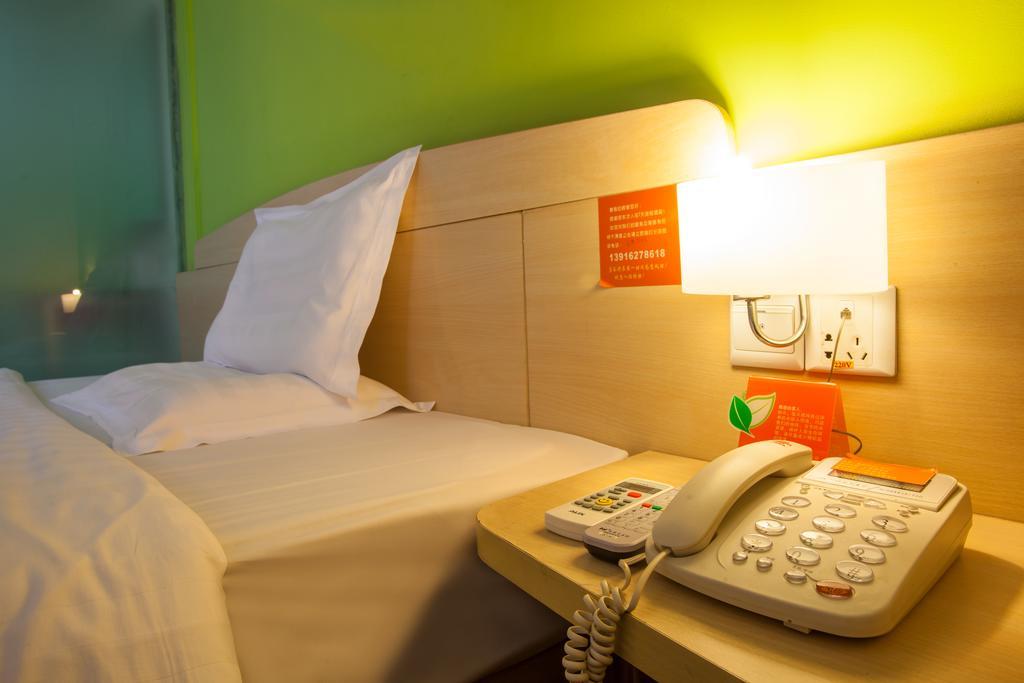 7Days Inn Zhuhai North Railway Station Jinding Quarto foto